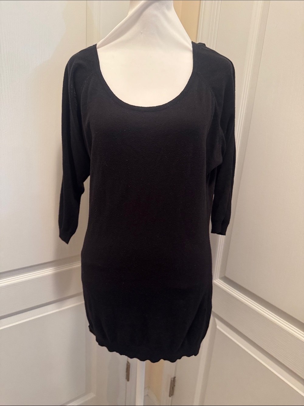 Express Black Scoop-Neck Cold Shoulder Tunic Sweater - Women’s Size M